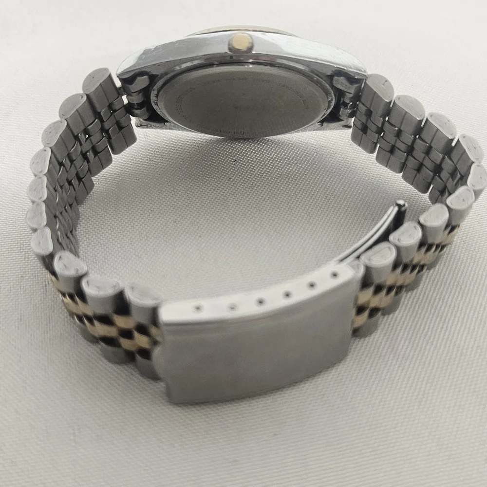 Lorus By Seiko Two-Tone Silver and Gold Watch - Picture 3 of 4